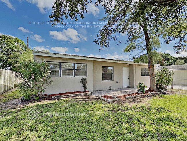 Building Photo - 4255 N Browning Dr