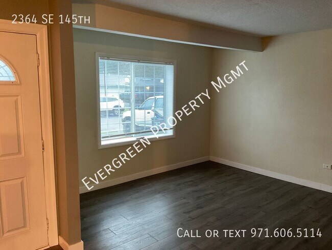 Building Photo - Beautiful Ranch 3BR/1BA with Charming Outd...