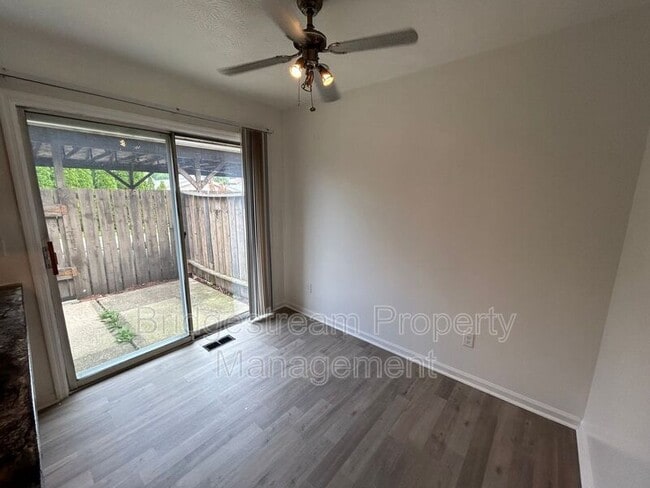Foto del edificio - 955 Taylorsview Dr