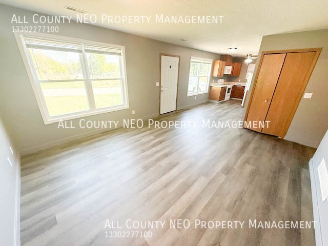 Building Photo - 3023 Cliftmont Ave NE