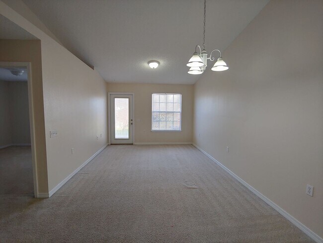 Building Photo - Stonebrook Dr.8069
