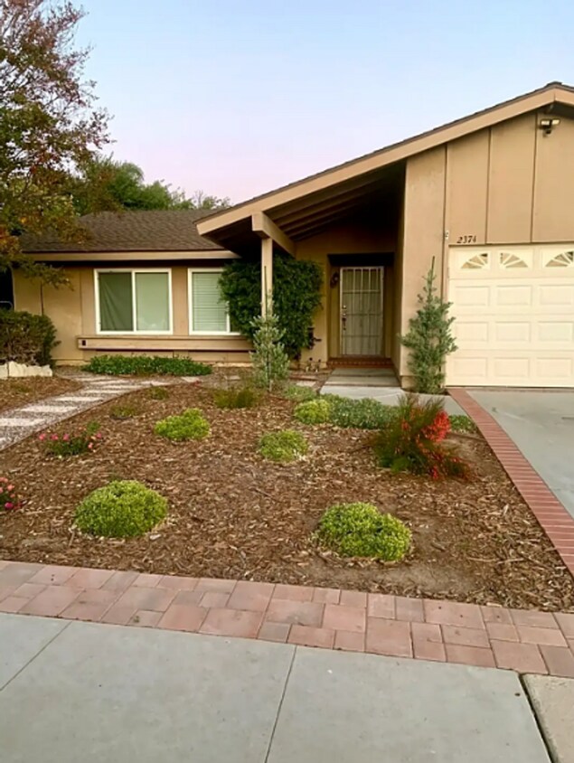 Foto principal - 3 bed, 2 bath single story home in East Si...