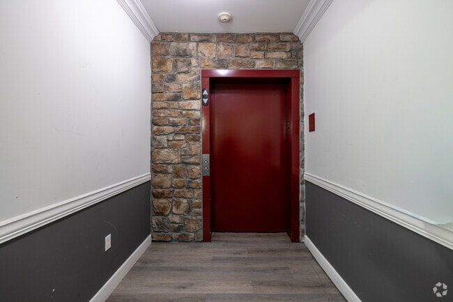 Lobby Elevator - Riverside Apartments