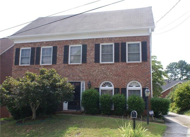 Building Photo - 3137 Henderson Walk