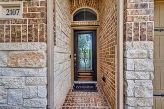 Building Photo - 2107 Cinnamon Teal Cir