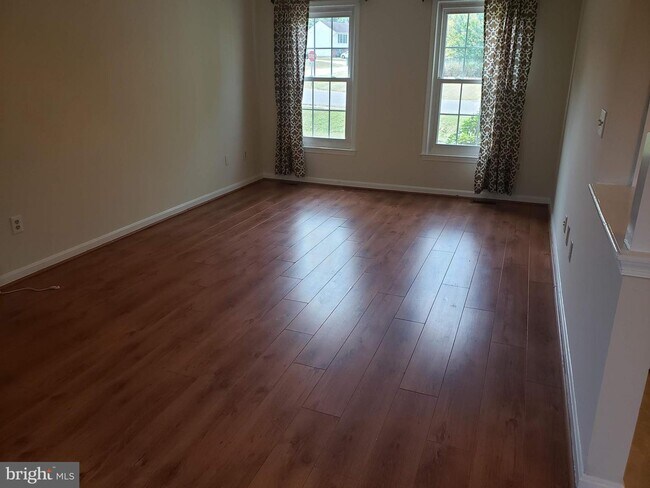 Foto del edificio - 7620 Regency Glen Dr