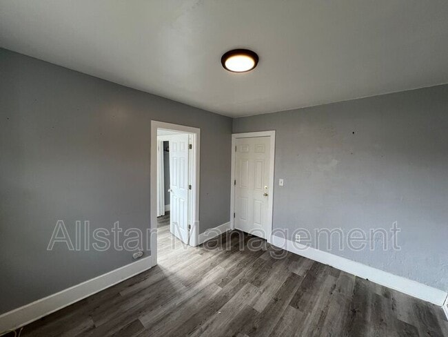 Foto del edificio - 539 E Cuyahoga Falls Ave