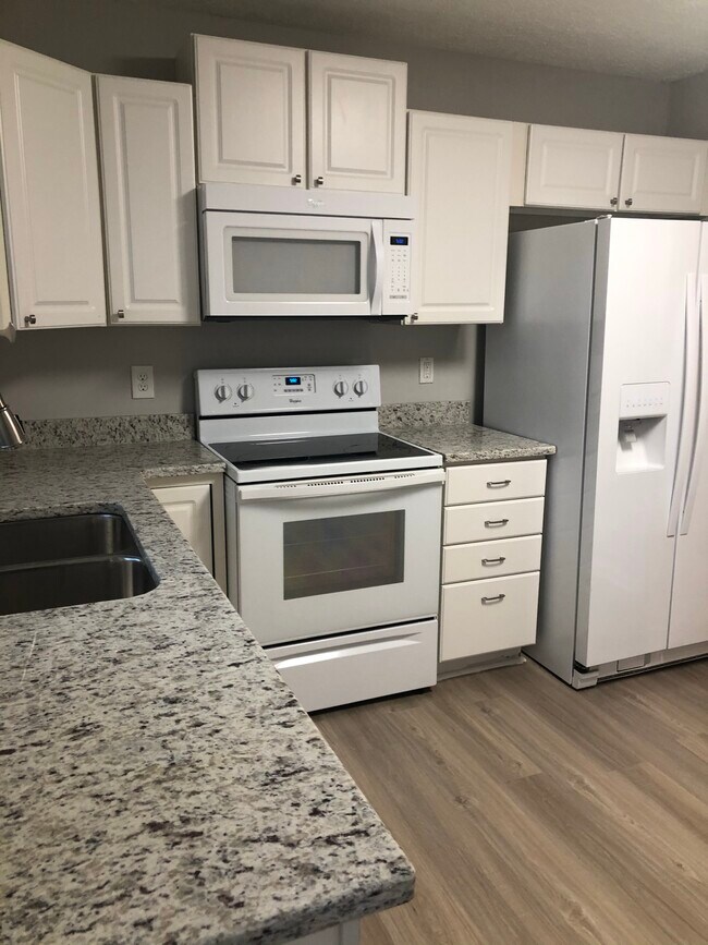 New granite countertops - 126 Rusk St