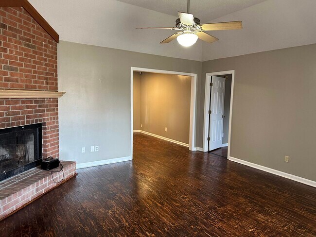 Foto del edificio - 2545 Turnage Valley Dr