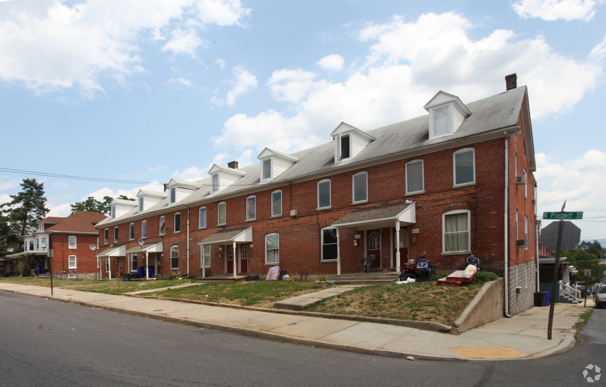 Building Photo - 400-410 N Prospect St
