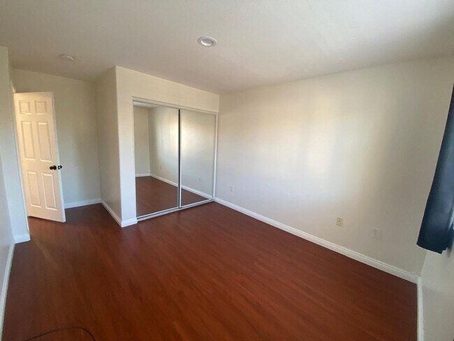 Building Photo - Luxurious 5-Bedroom, 3-Bath Oasis in Prime North Hills!