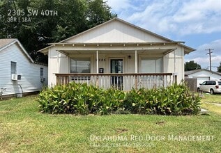 Building Photo - 2305 SW 40th St