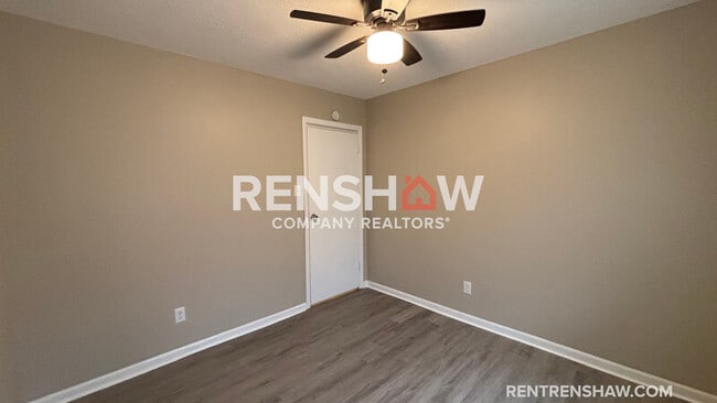 Building Photo - 3919 Dante Ave