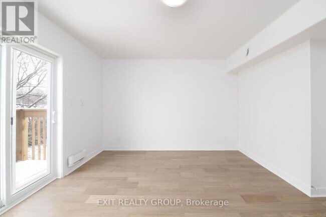 Photo du bâtiment - 211 Dundas St W