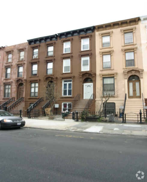 Primary Photo - 369A Jefferson Ave