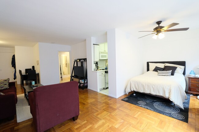 Foto del edificio - 425 E 63rd St