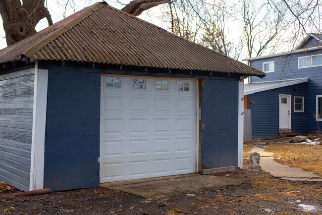 Garage 1 - 9 Wisner Rd