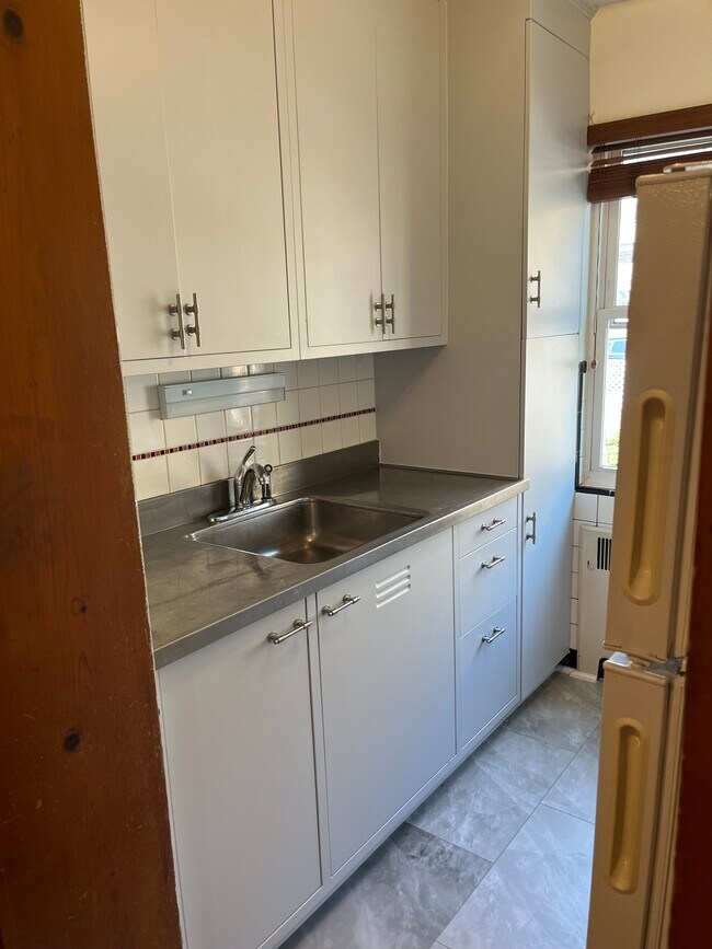Cocina - 2760 Linshaw Ct