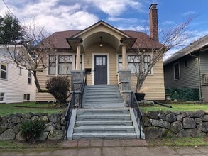 Building Photo - 3007 16th Ave S