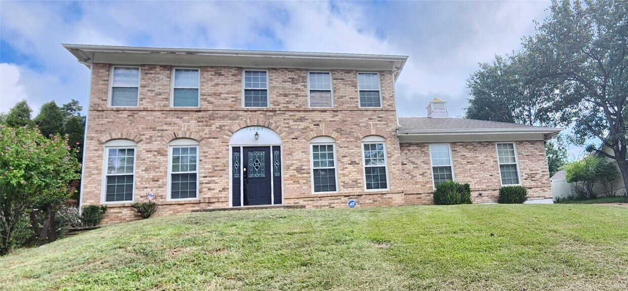 Foto principal - 16407 Westglen Farms Dr