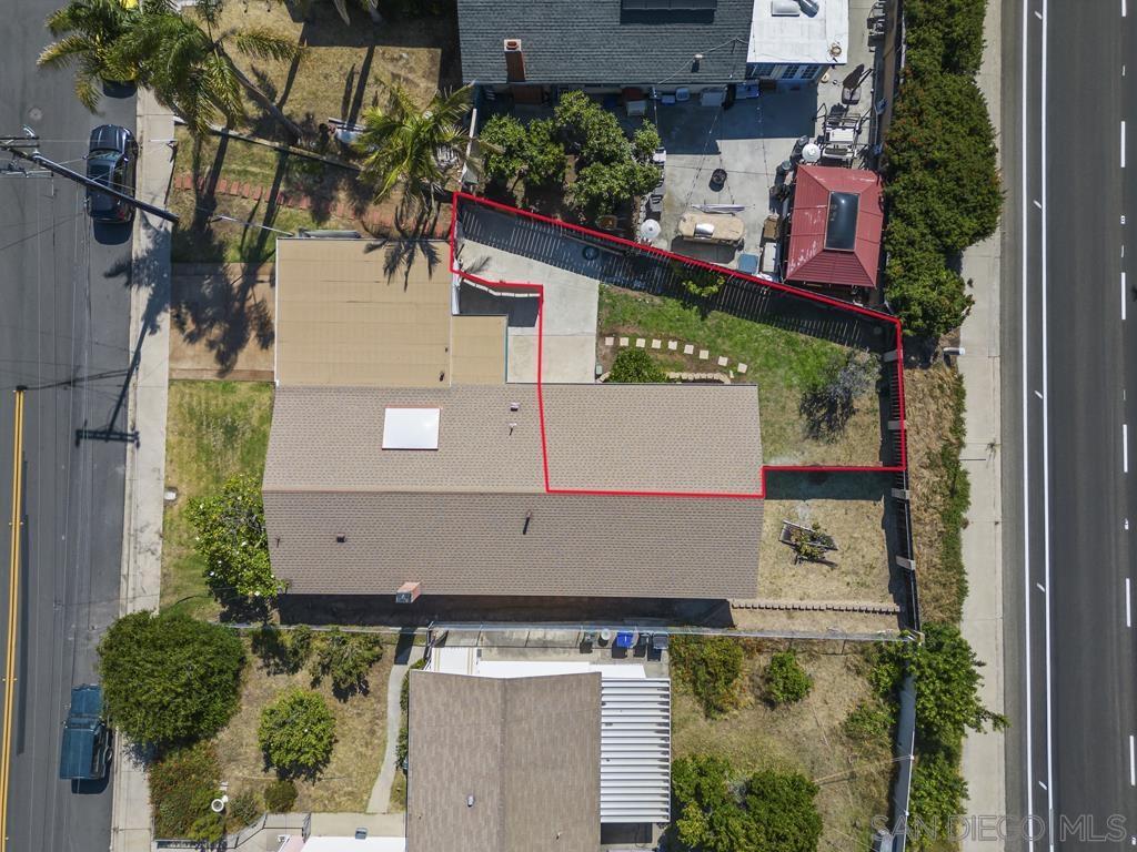 Primary Photo - 251 Sandstone St
