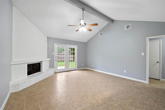 Building Photo - 1611 Pecan Hollow St