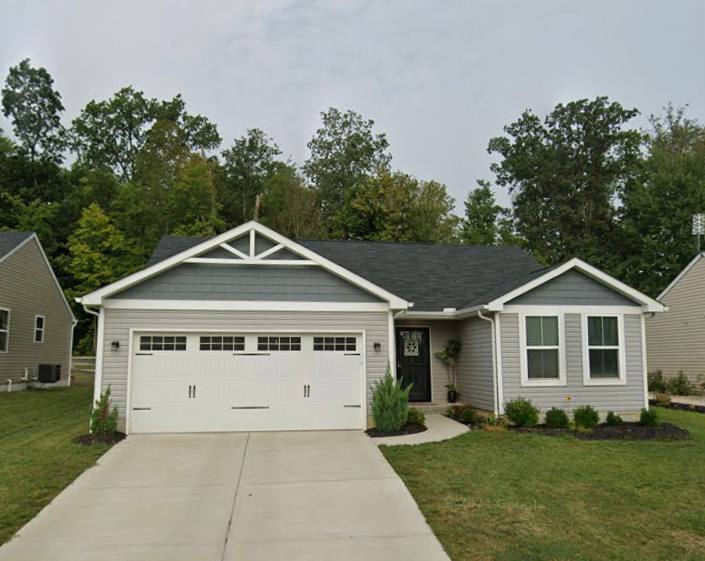 Primary Photo - 31 Shady Creek Ln