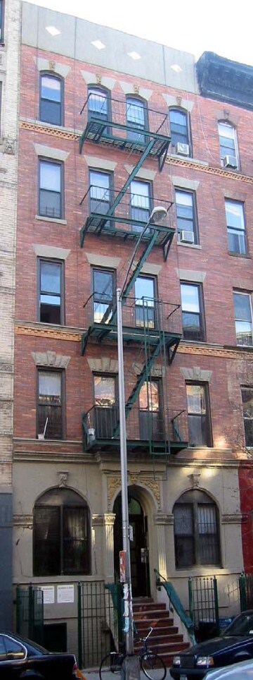 Building Photo - 516 East 12th Street