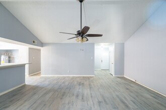 Building Photo - 3323 Silverside Dr