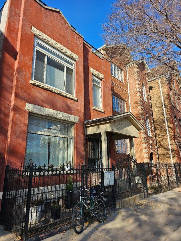 Foto principal - 1712 N Ashland Ave