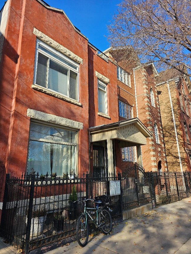 Building Photo - 1712 N Ashland Ave