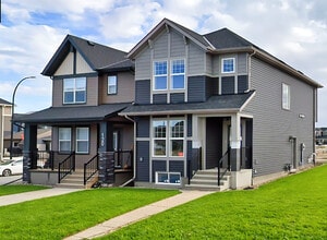 Building Photo - 124 Legacy Glen Pl SE