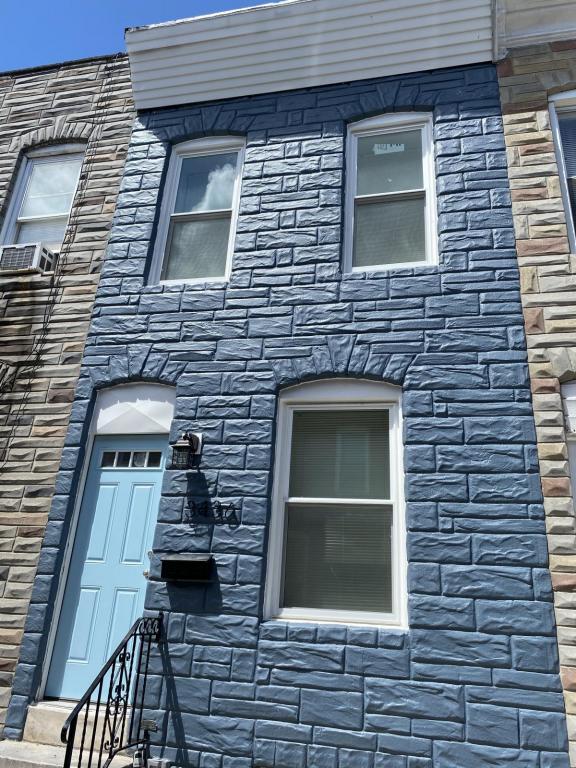 Building Photo - 3436 Leverton Ave