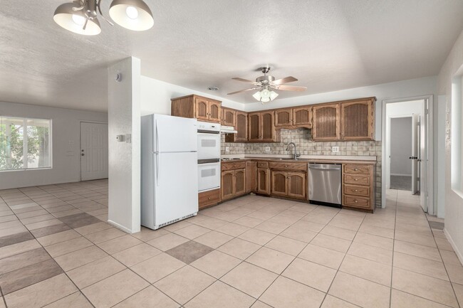 Foto del edificio - South Scottsdale Charmer! 4 bed + Office, ...