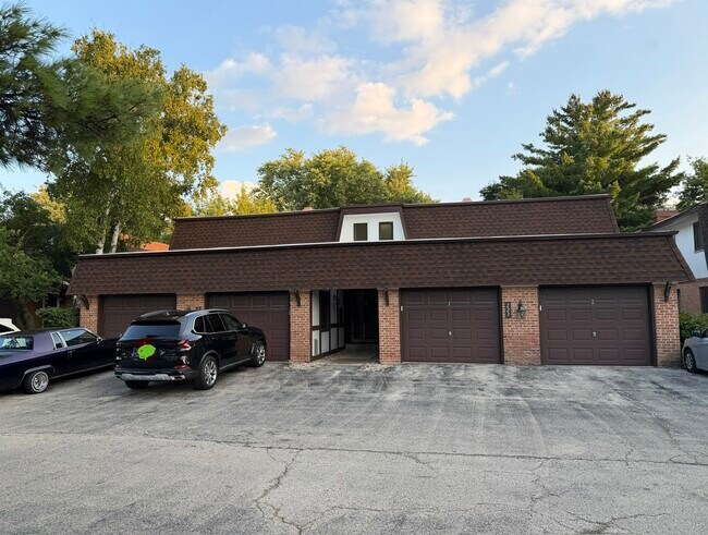Foto del edificio - 223 W Lake Cook Rd