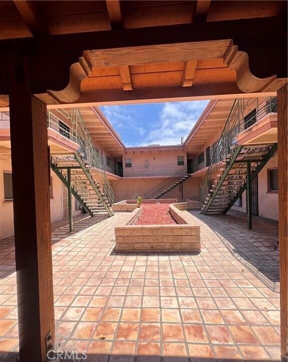 Foto del edificio - 2102 S Pacific Ave