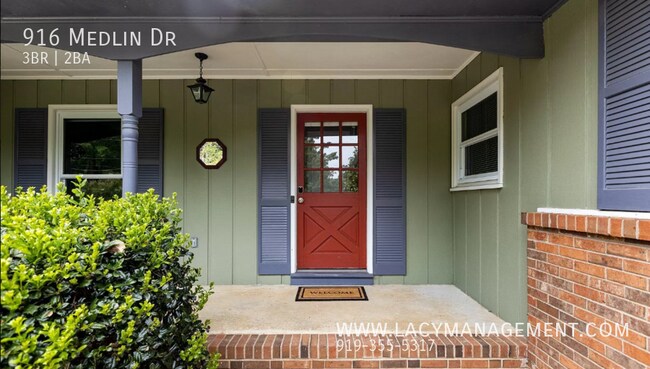 Photo - 916 Medlin Dr House