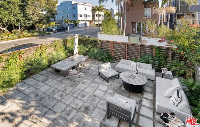 Foto del edificio - 5317 Pacific Ave