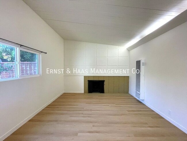 Foto del edificio - 3737 LeSage St