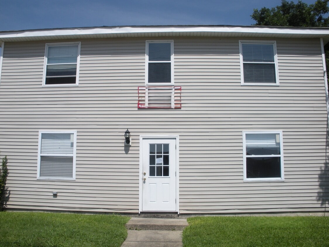 Primary Photo - 1108 Lebeau St