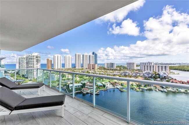 Building Photo - 400 Sunny Isles Blvd