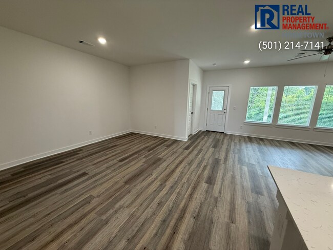 Foto del edificio - 4340 Sloan Dr