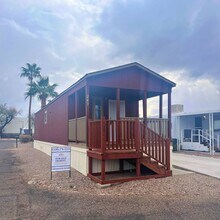 Building Photo - 4100 N Romero Rd