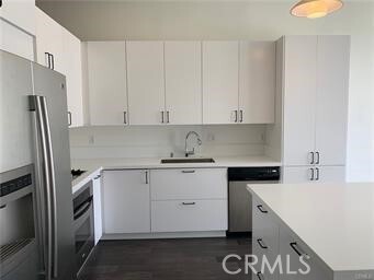 Foto del edificio - 645 W 9th St