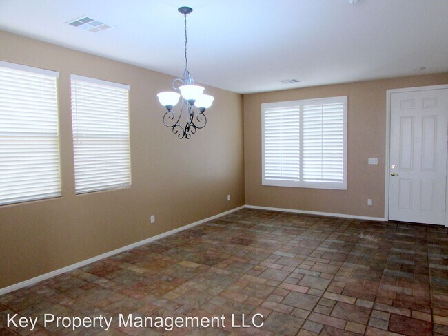 Building Photo - 4 br, 2.5 bath House - 10865 Wallflower Ave