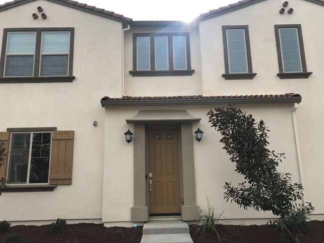 Foto del edificio - 3 Bed| 2.5 Bath | 1632 SF | Two Car Garage | Two Story | Tenant pays $175 monthly for WS&G