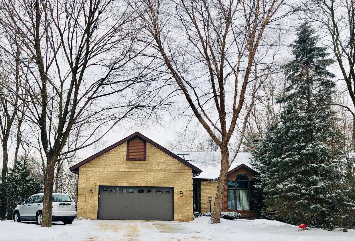 Primary Photo - 2722 Homestead Rd