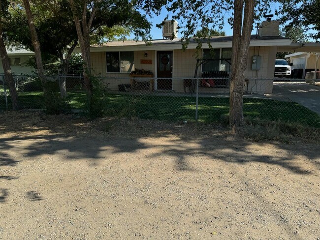Building Photo - 4734 W Ave L4