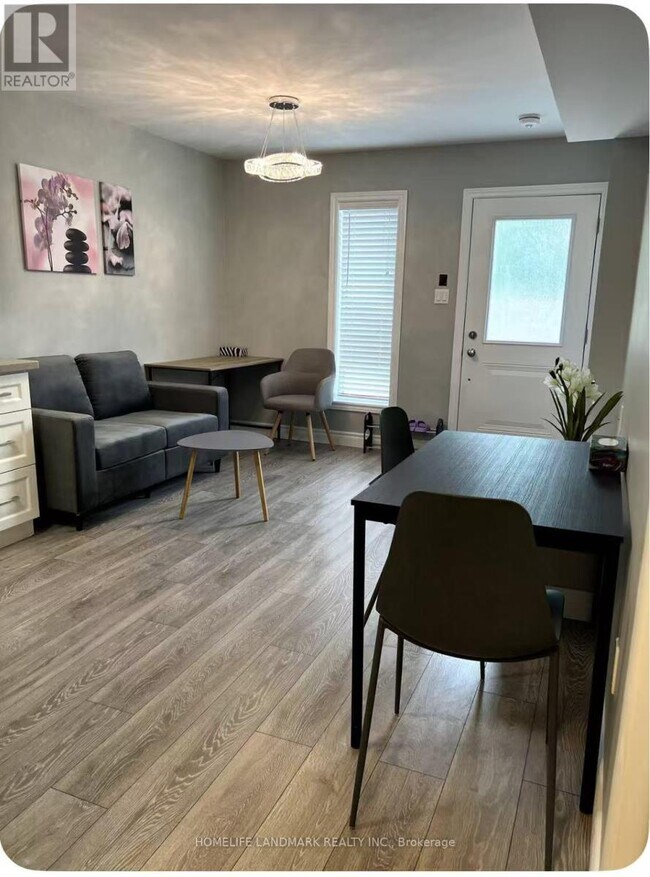 Photo du bâtiment - 122 Courtland Ave E