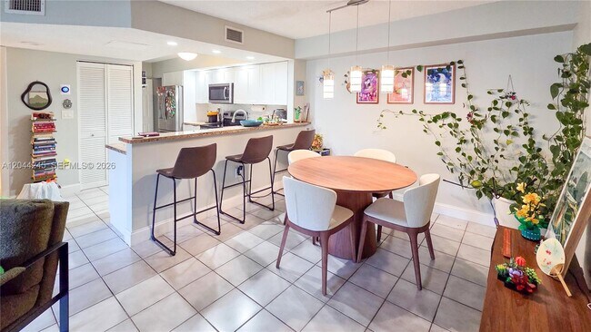 Foto del edificio - 8590 SW 212th St